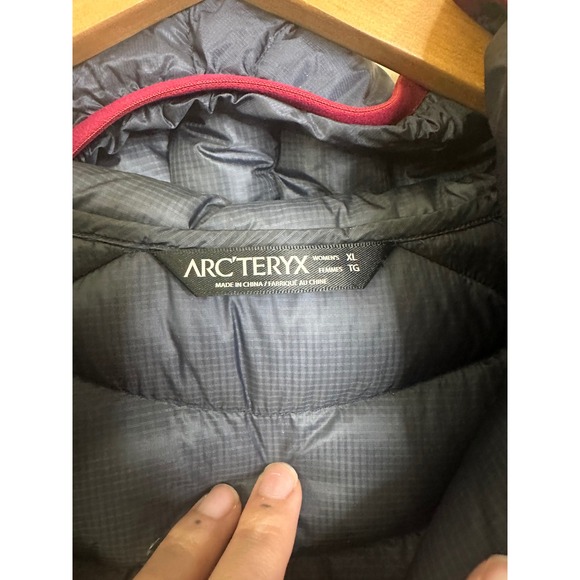 Arcteryx Cerium LT Hoody Womens XL Navy Blue Down Puffer Jacket - Picture 4 of 16